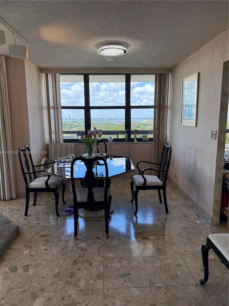 2555 Collins Ave, Unit 2112, Miami Beach, FL 33140 Photo