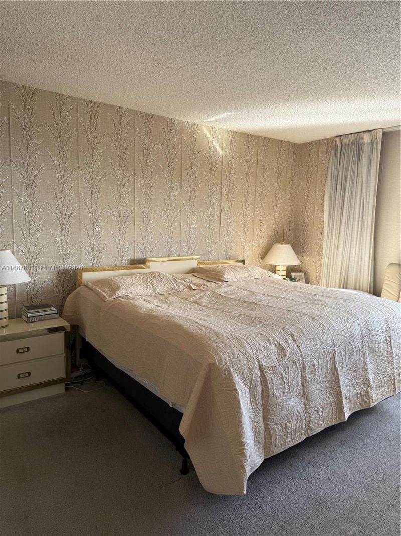 2555 Collins Ave, Unit 2112, Miami Beach, FL 33140 Photo