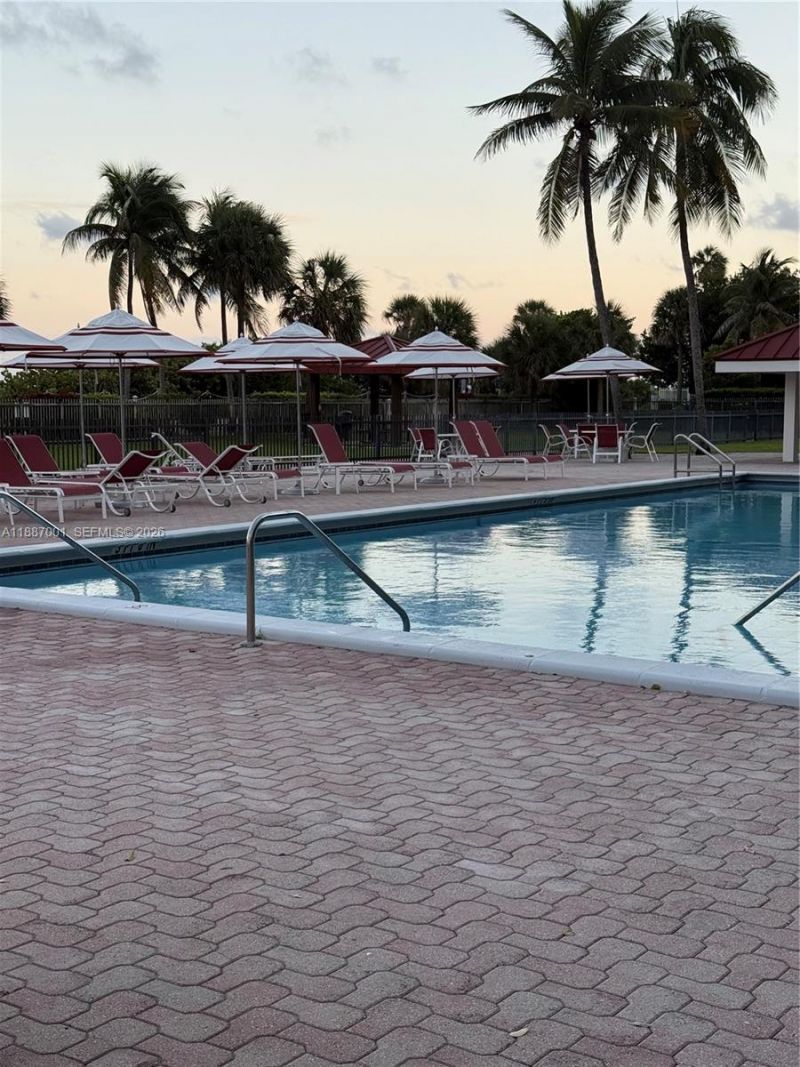 2555 Collins Ave, Unit 2112, Miami Beach, FL 33140 Photo