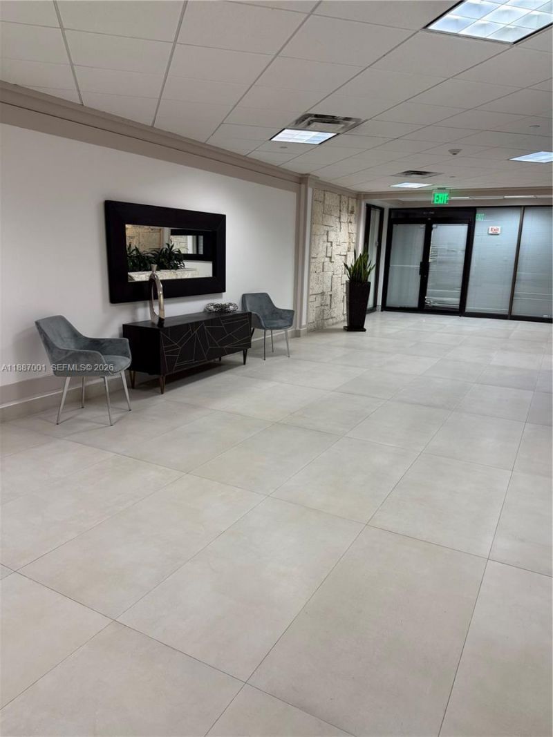 2555 Collins Ave, Unit 2112, Miami Beach, FL 33140 Photo