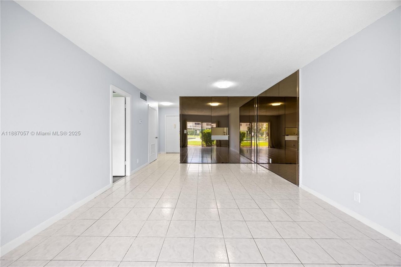 4200 NW 3rd Ct, Unit 116, Plantation, FL 33317 Photo