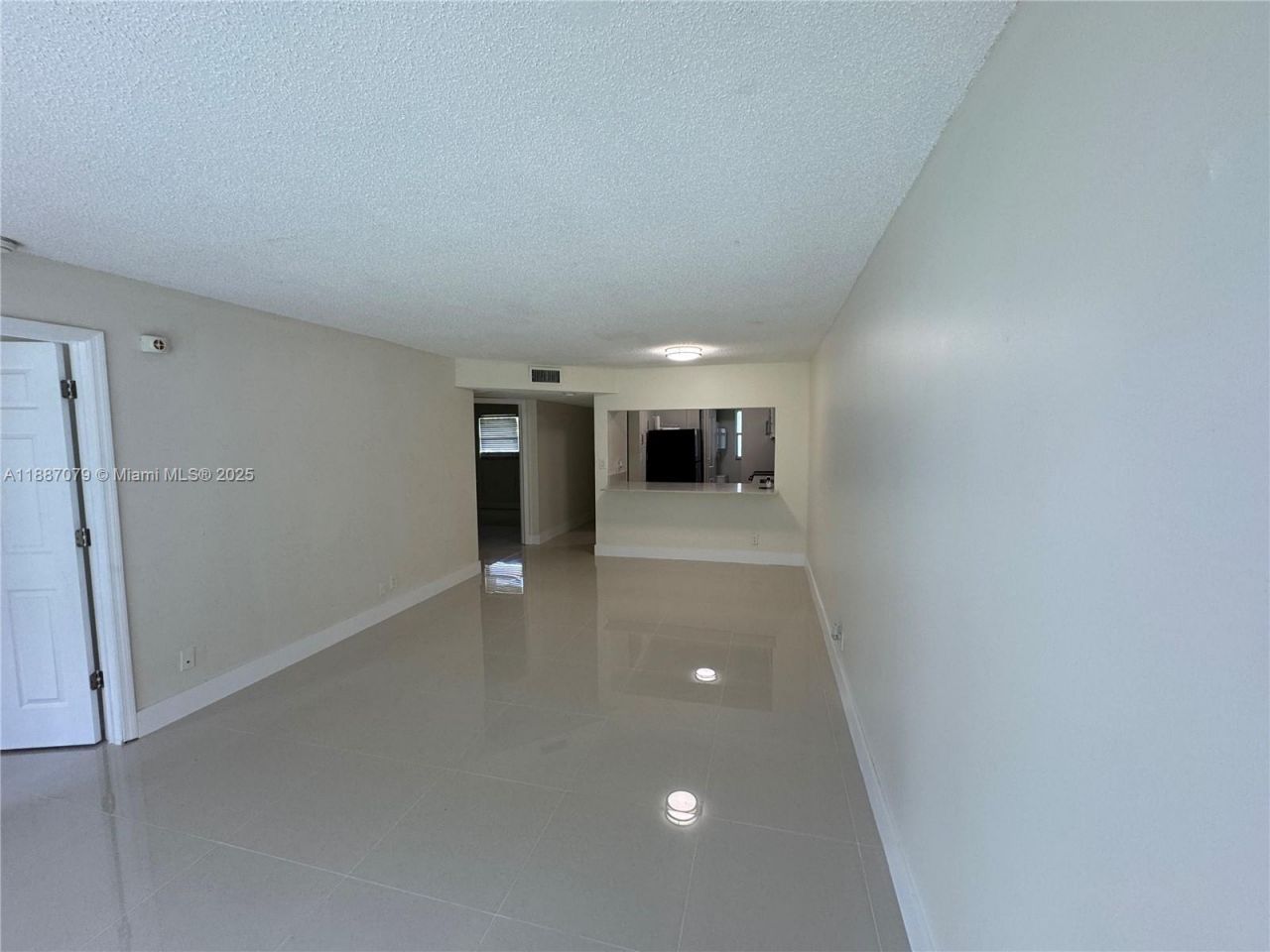 7925 Fairview Dr, Unit 102, Tamarac, FL 33321 Photo