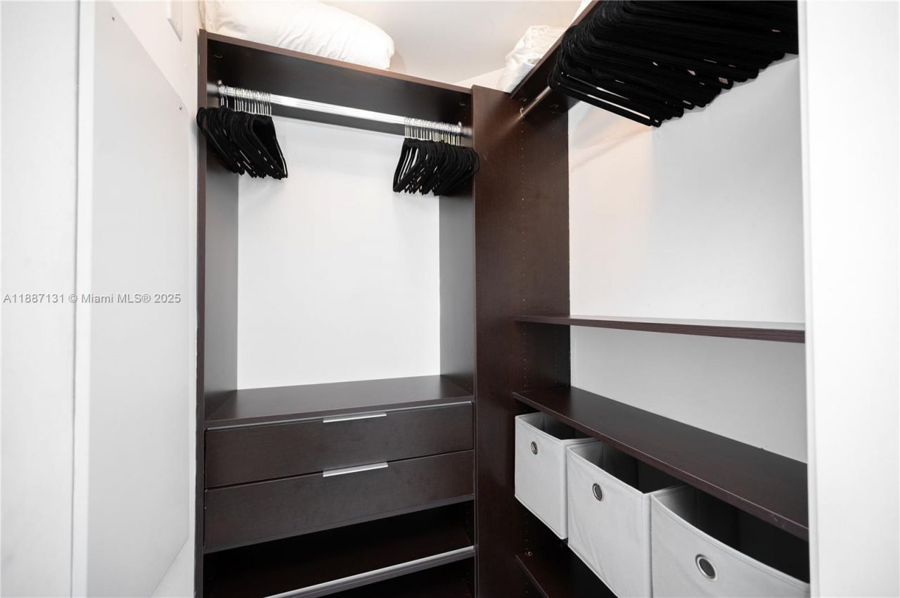 1300 Brickell Bay Dr, Unit 1601, Miami, FL 33131 Photo