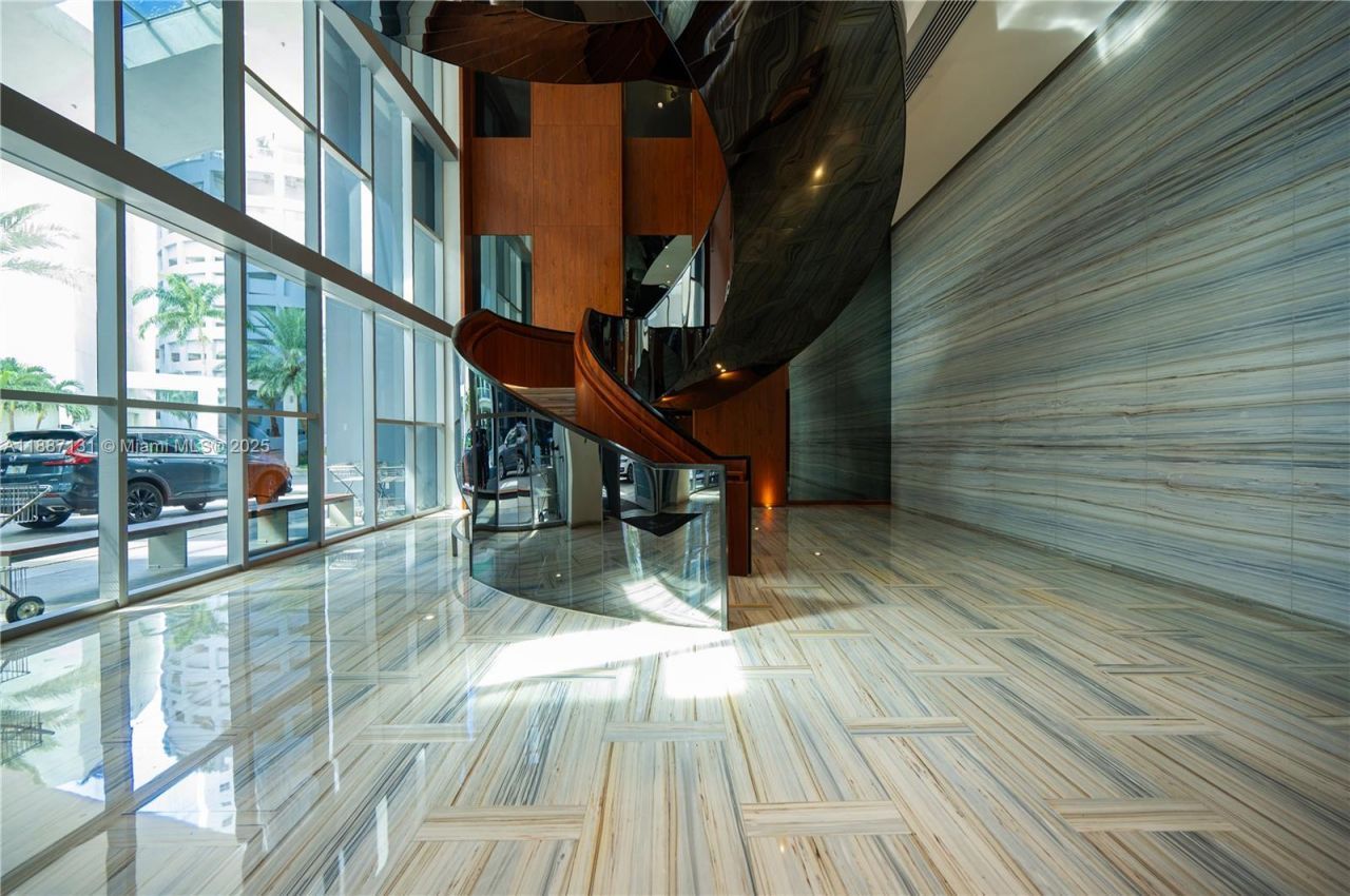 1300 Brickell Bay Dr, Unit 1601, Miami, FL 33131 Photo