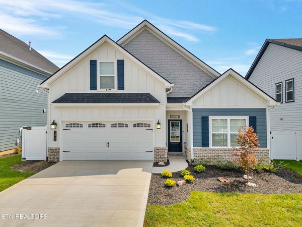 1212 Fort Craig Tr, Maryville, TN 37803