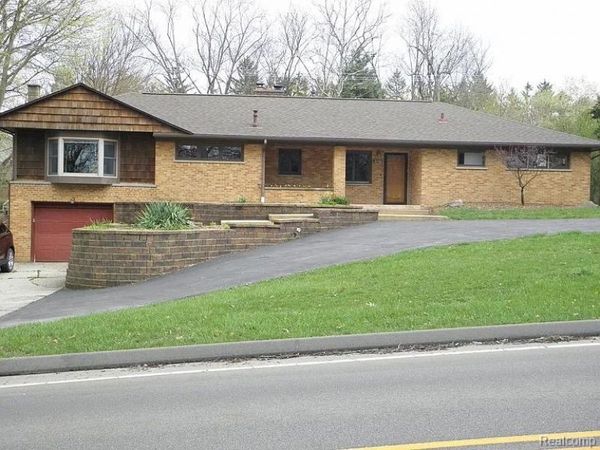 2136 Newport Road, Ann Arbor, MI 48103