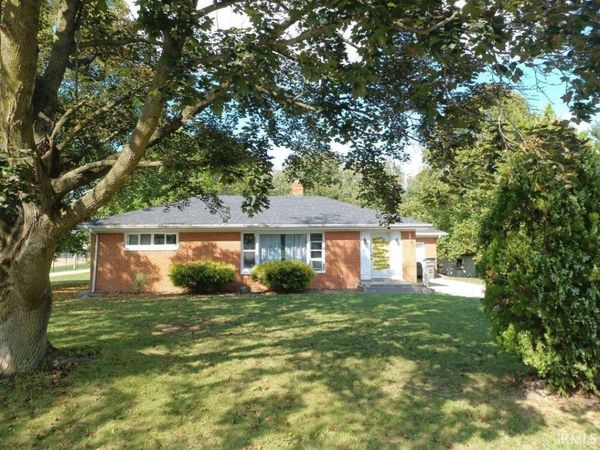 327 E Main Street, Millersburg, IN 46542