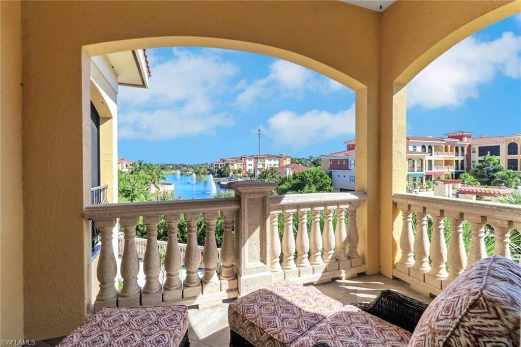 21450 Strada Nuova Cir, Unit A301, Estero, FL 33928 Photo