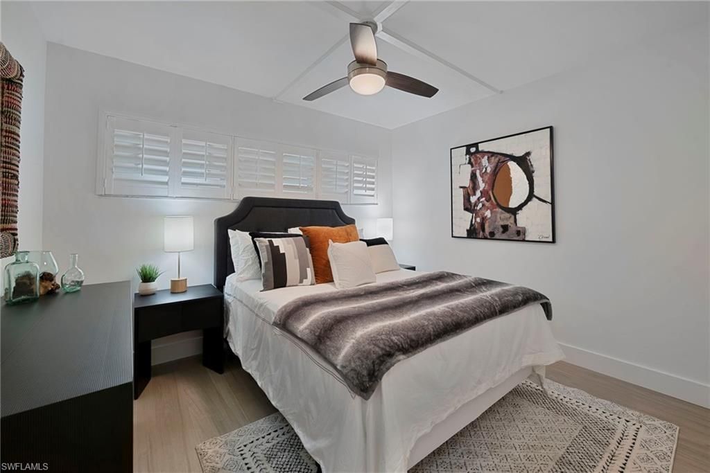 670 Broad Ave S, Unit J670, Naples, FL 34102 Photo