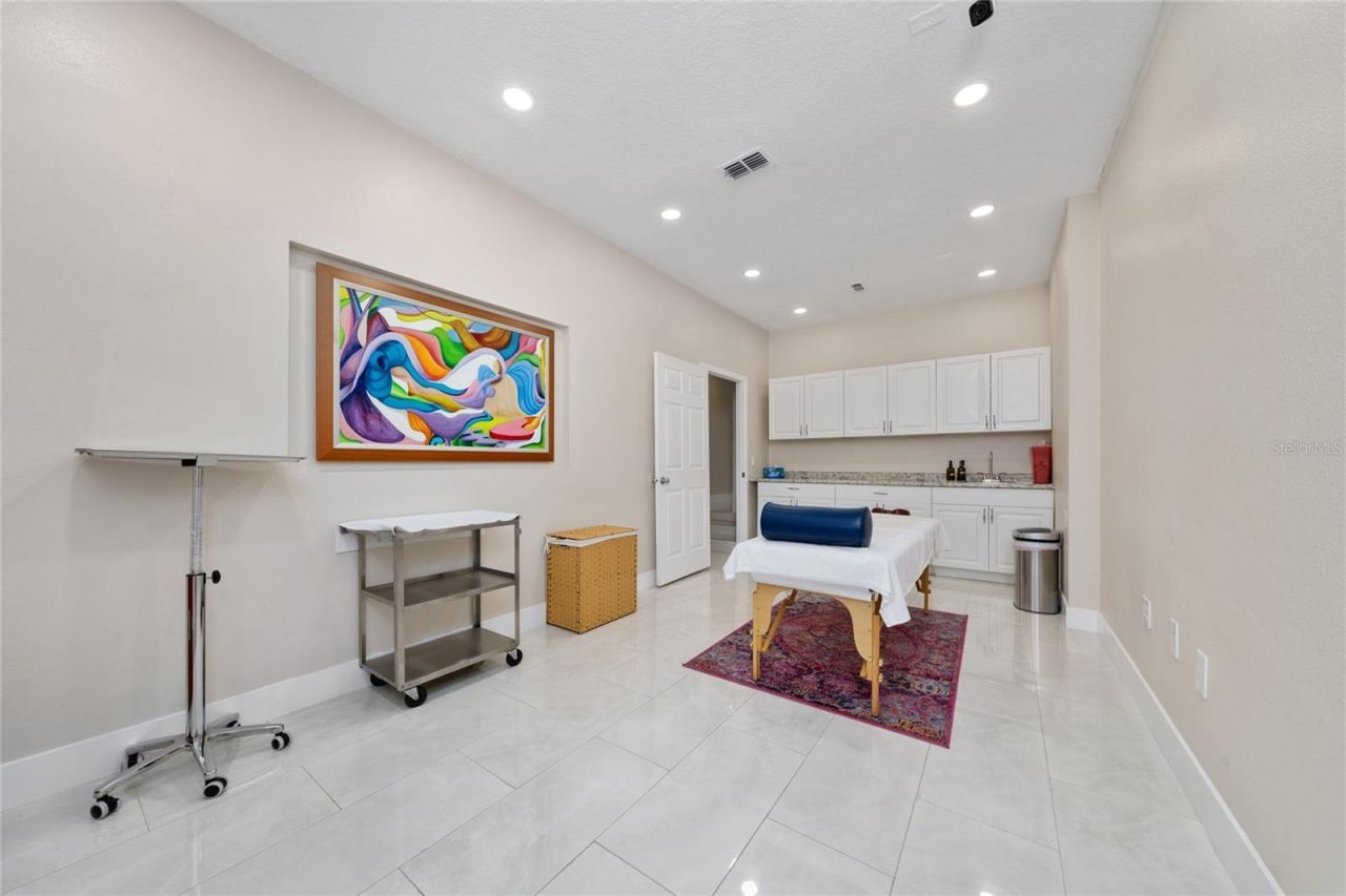 301 N. John Young Parkway, Kissimmee, FL 34741 Photo