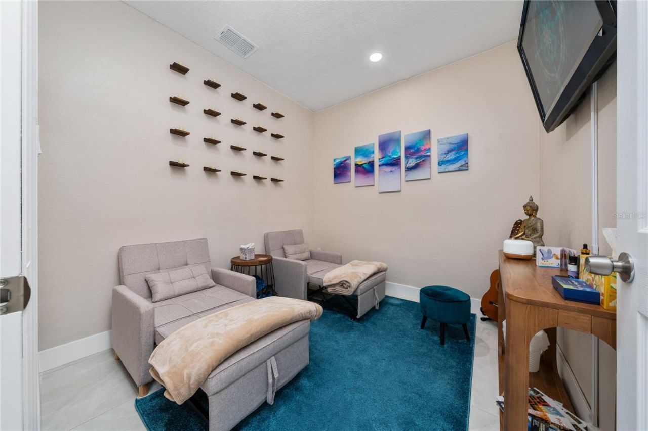 301 N. John Young Parkway, Kissimmee, FL 34741 Photo