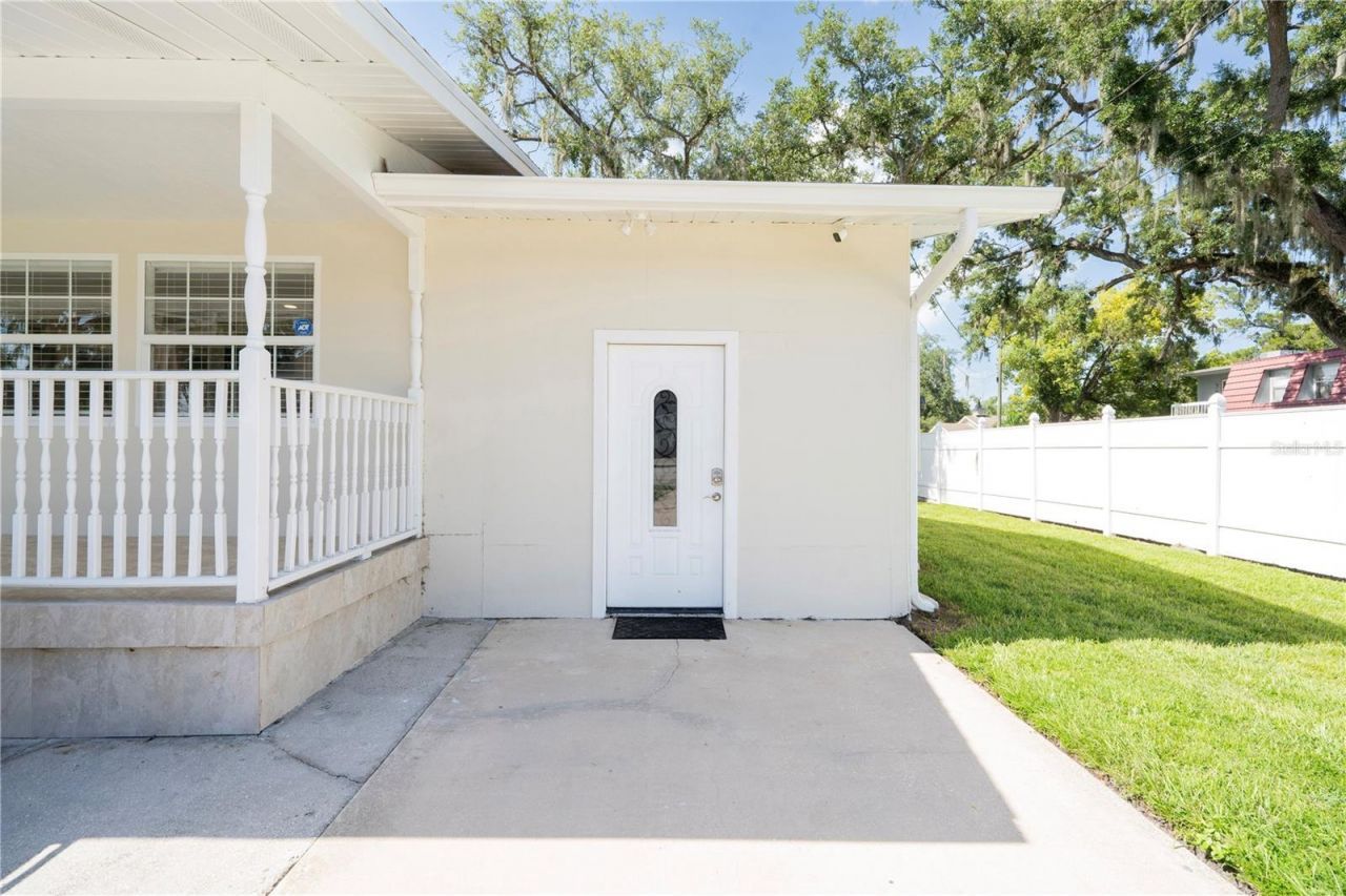 301 N. John Young Parkway, Kissimmee, FL 34741 Photo