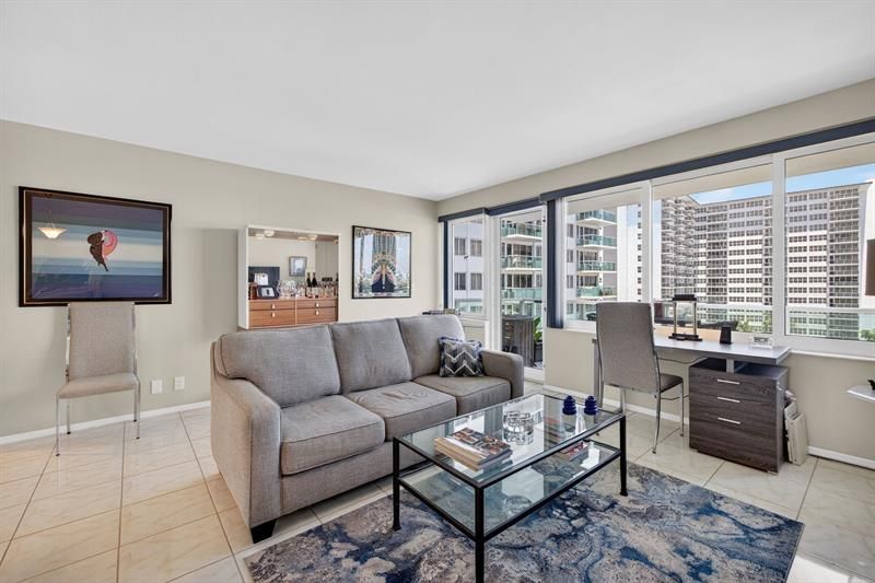 3233 NE 34th Street, Unit 814, Fort Lauderdale, FL 33308 Photo