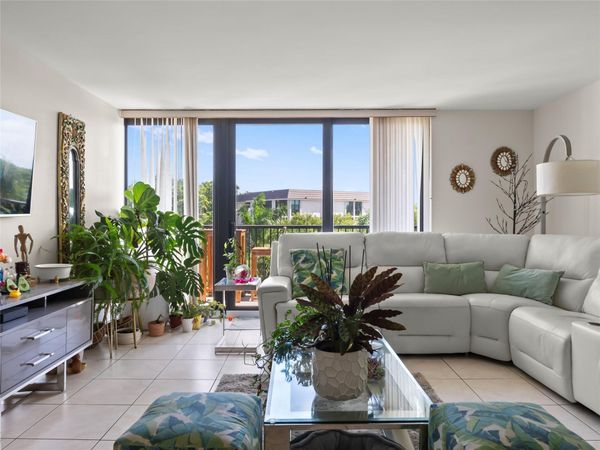 1301 River Reach Dr, Unit 515, Fort Lauderdale, FL 33315