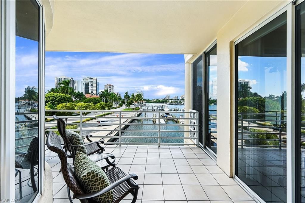 4560 Gulf Shore Blvd N, Unit 3-213, Naples, FL 34103 Photo