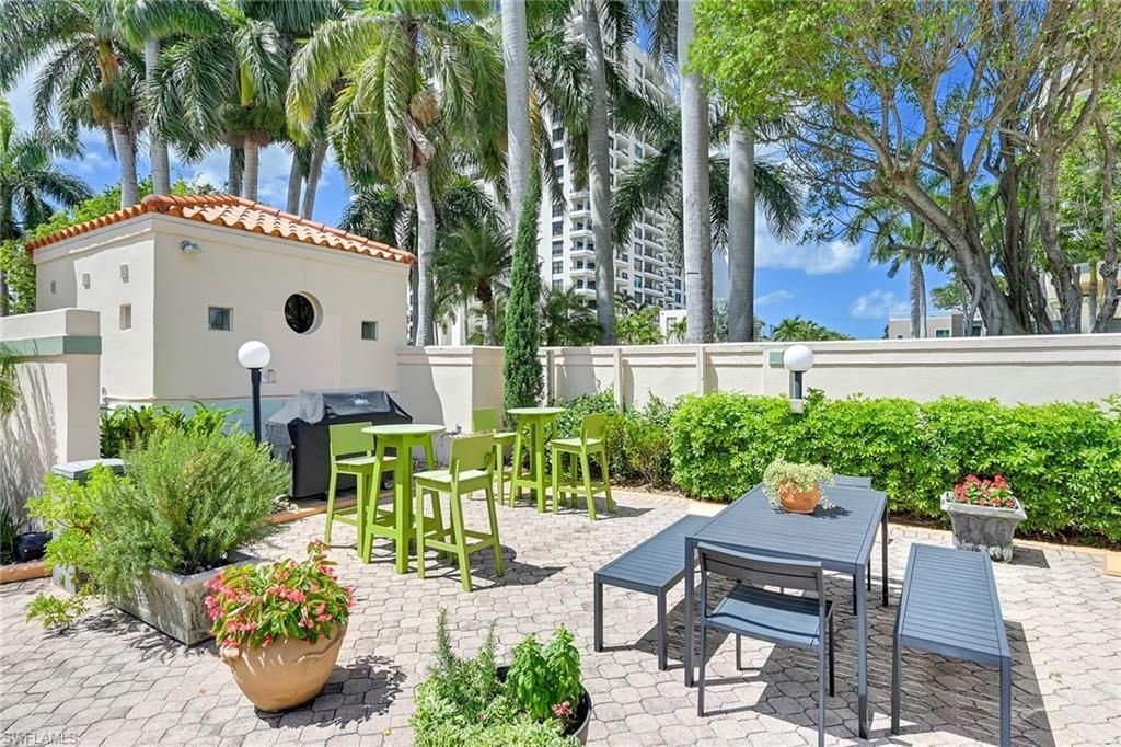 4560 Gulf Shore Blvd N, Unit 3-213, Naples, FL 34103 Photo