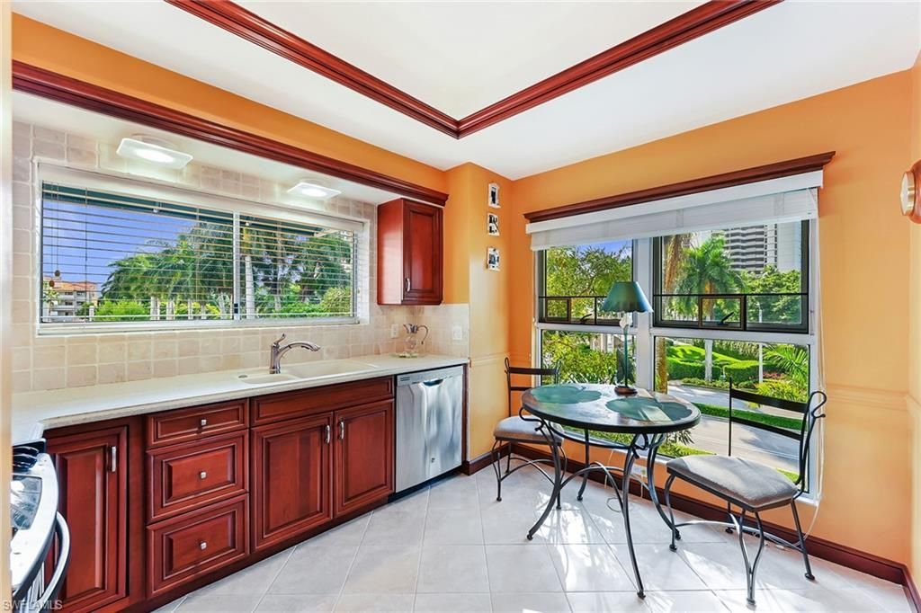 4560 Gulf Shore Blvd N, Unit 3-213, Naples, FL 34103 Photo