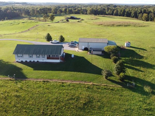 12343 Griffith Rd, Pikeville, TN 37367