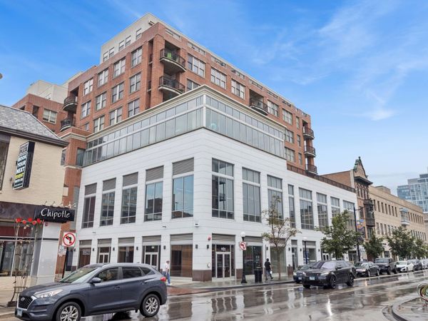 1124 Lake Street, Unit 511, Oak Park, IL 60301