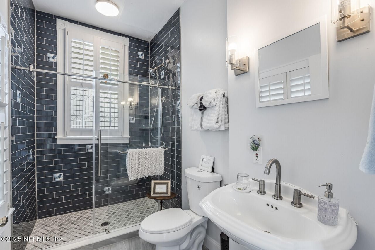 102 S 7th Street, Fernandina Beach, FL 32034 Photo