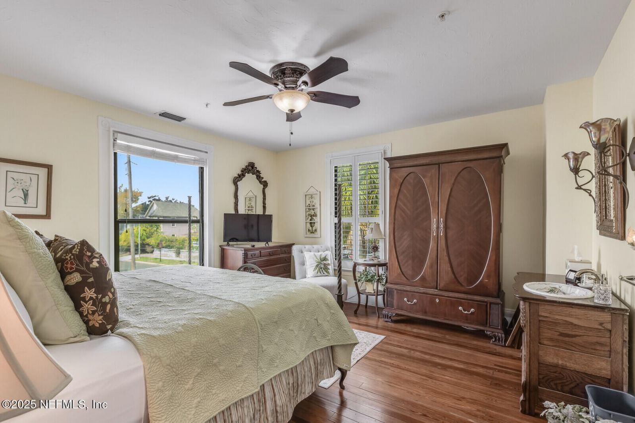 102 S 7th Street, Fernandina Beach, FL 32034 Photo