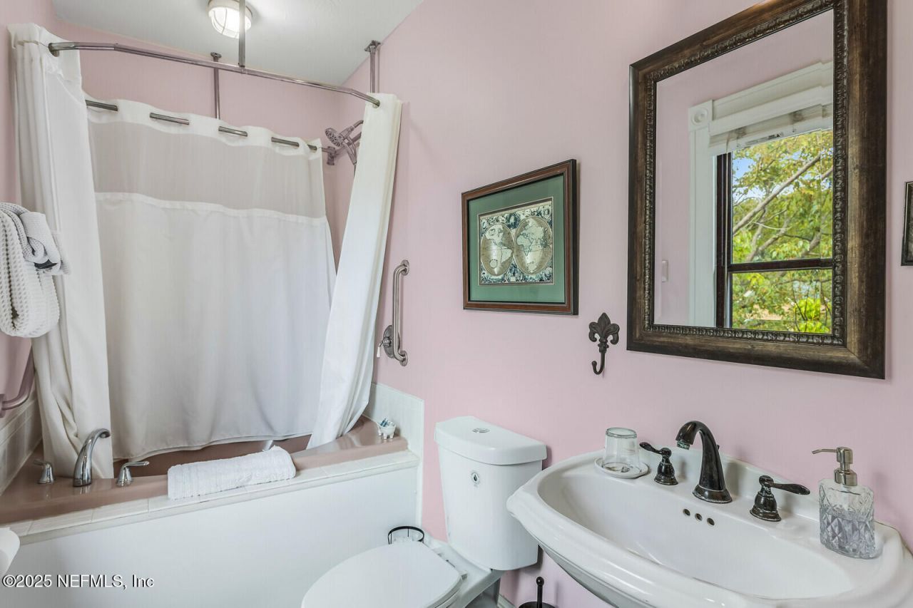 102 S 7th Street, Fernandina Beach, FL 32034 Photo