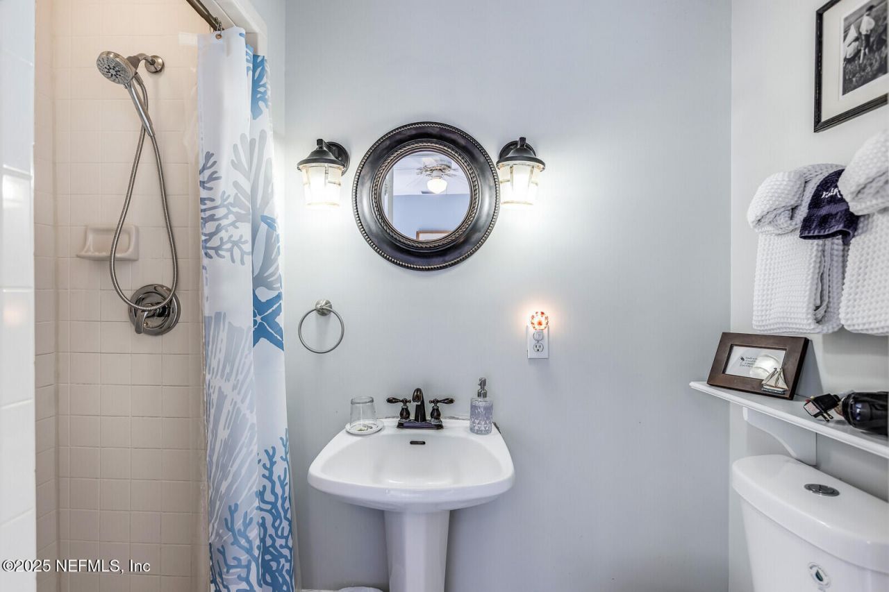 102 S 7th Street, Fernandina Beach, FL 32034 Photo