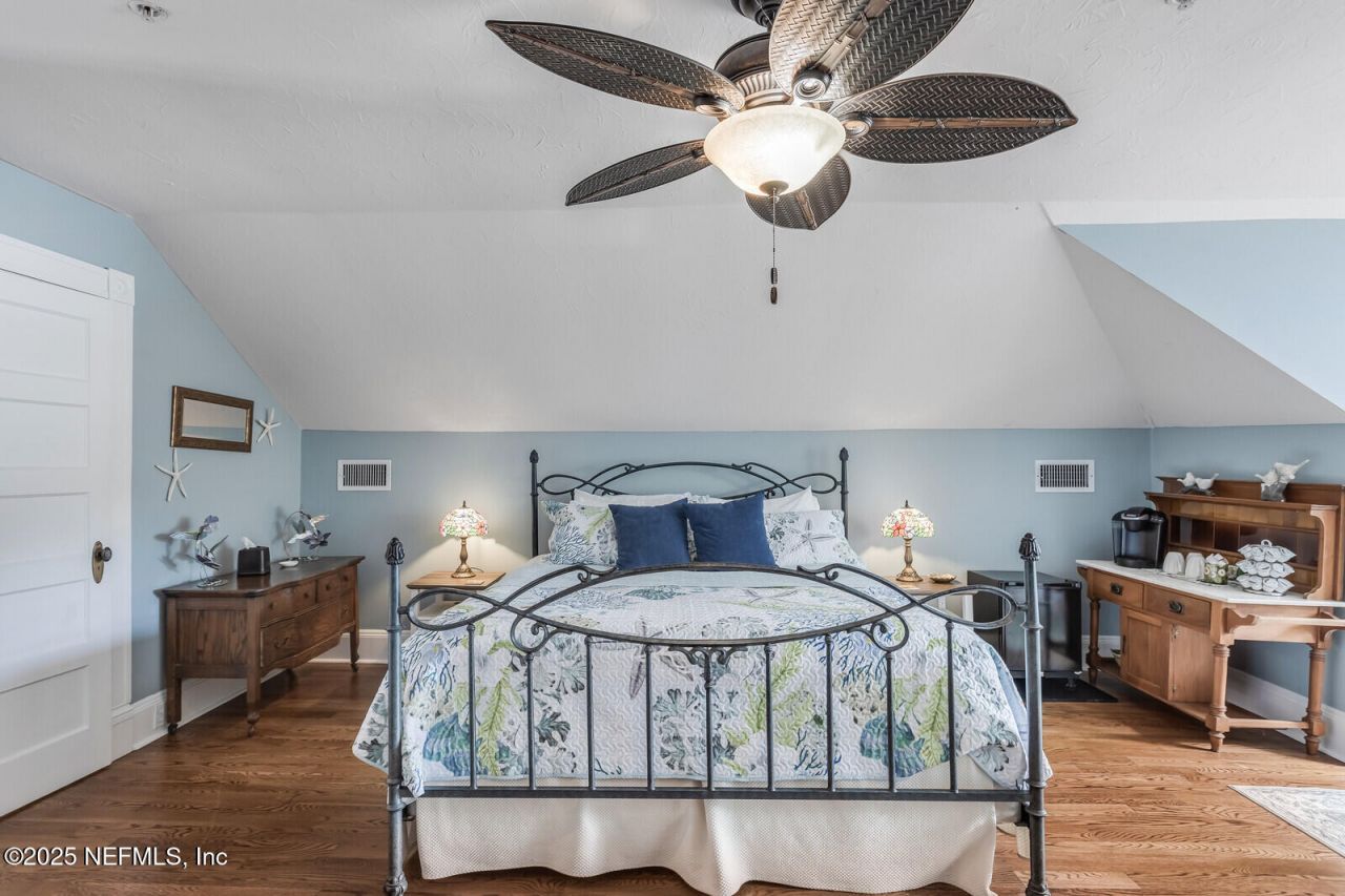 102 S 7th Street, Fernandina Beach, FL 32034 Photo