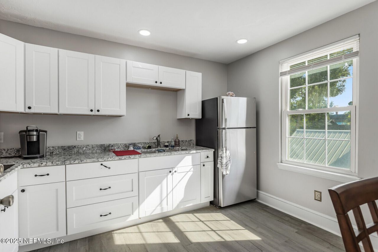 102 S 7th Street, Fernandina Beach, FL 32034 Photo