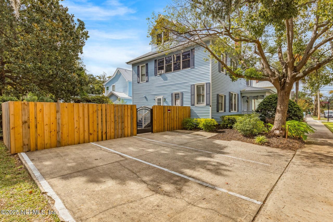 102 S 7th Street, Fernandina Beach, FL 32034 Photo