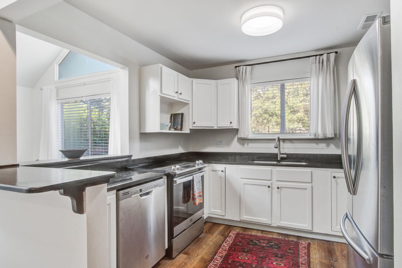 330 Sandpiper Drive Photo 12