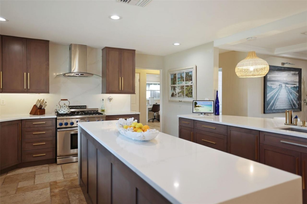 1220 81st Street S, Saint Petersburg, FL 33707 Photo