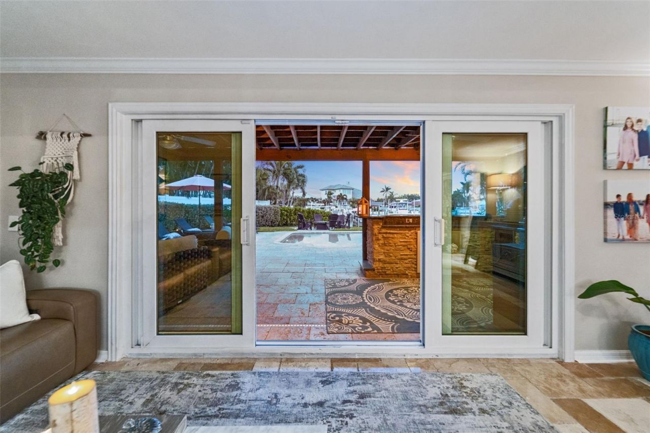 1220 81st Street S, Saint Petersburg, FL 33707 Photo