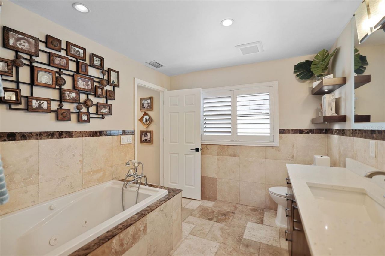 1220 81st Street S, Saint Petersburg, FL 33707 Photo