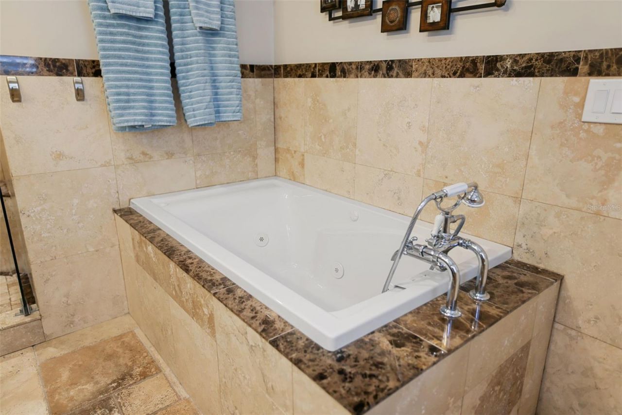 1220 81st Street S, Saint Petersburg, FL 33707 Photo