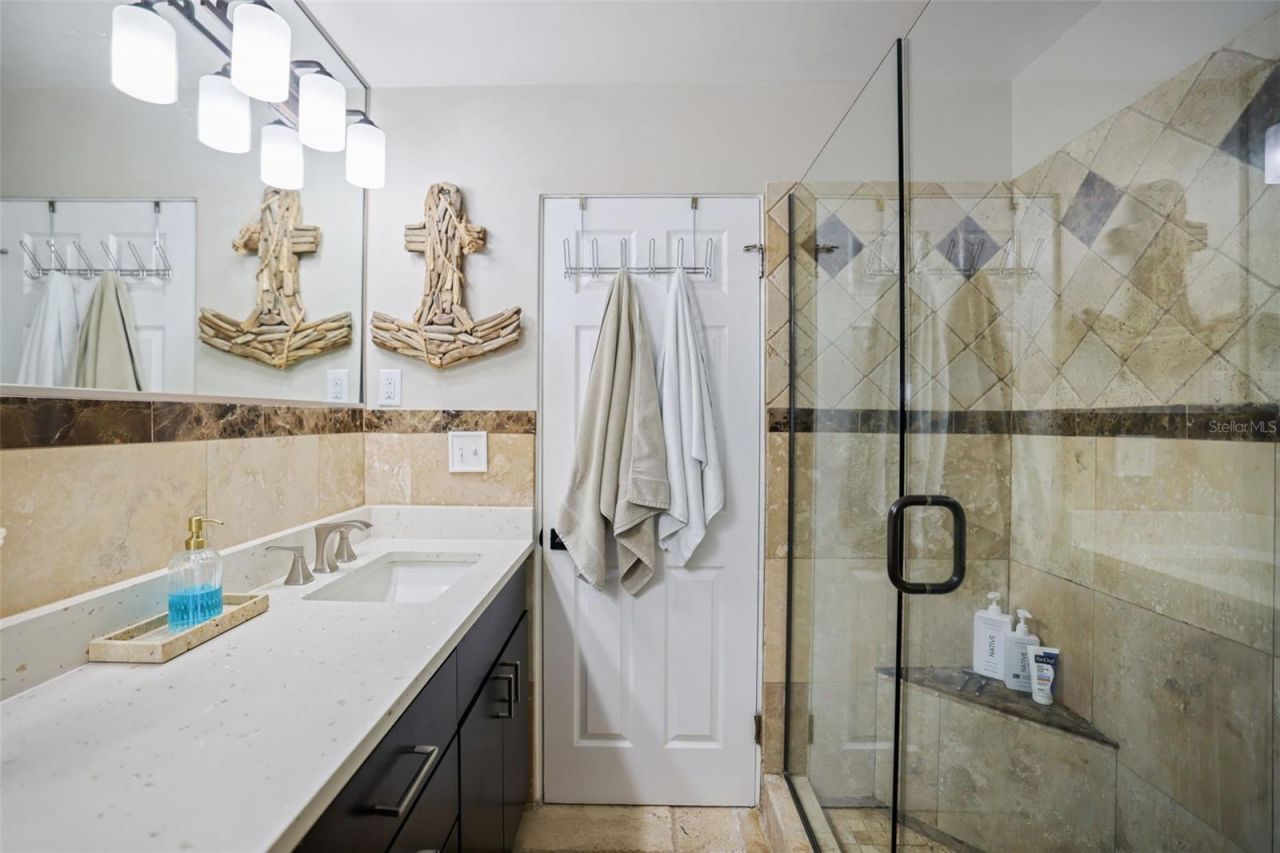 1220 81st Street S, Saint Petersburg, FL 33707 Photo