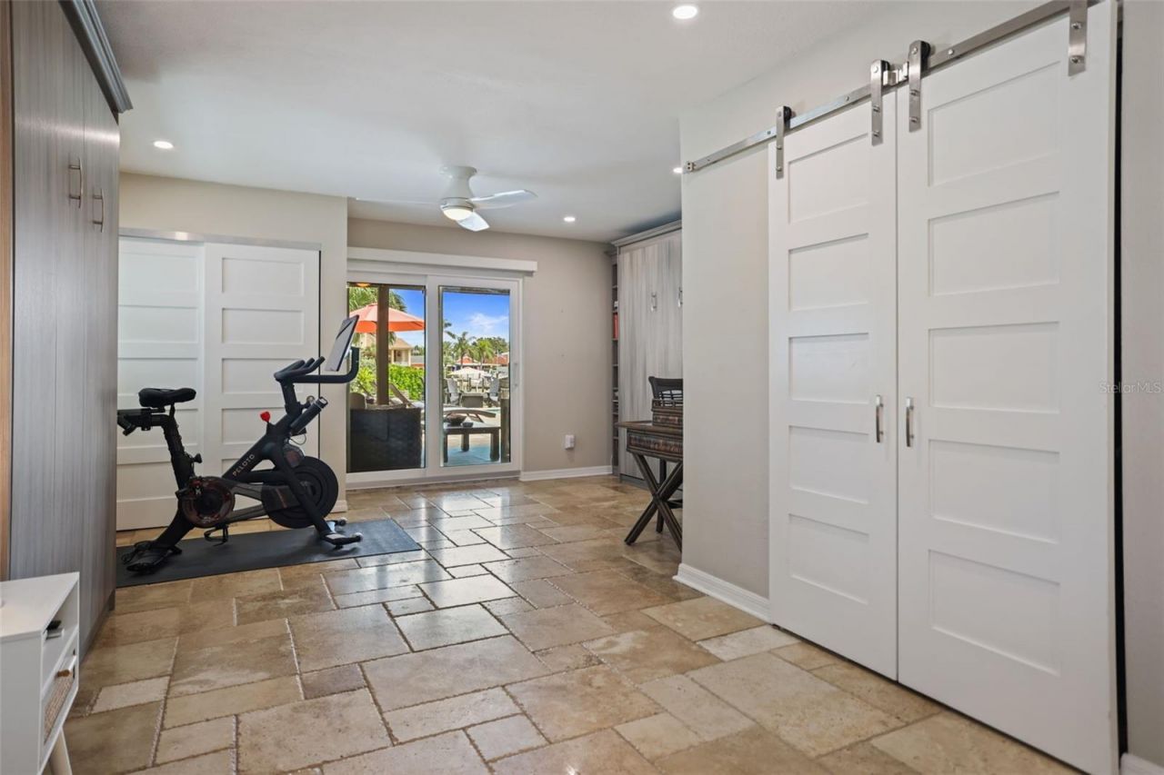 1220 81st Street S, Saint Petersburg, FL 33707 Photo