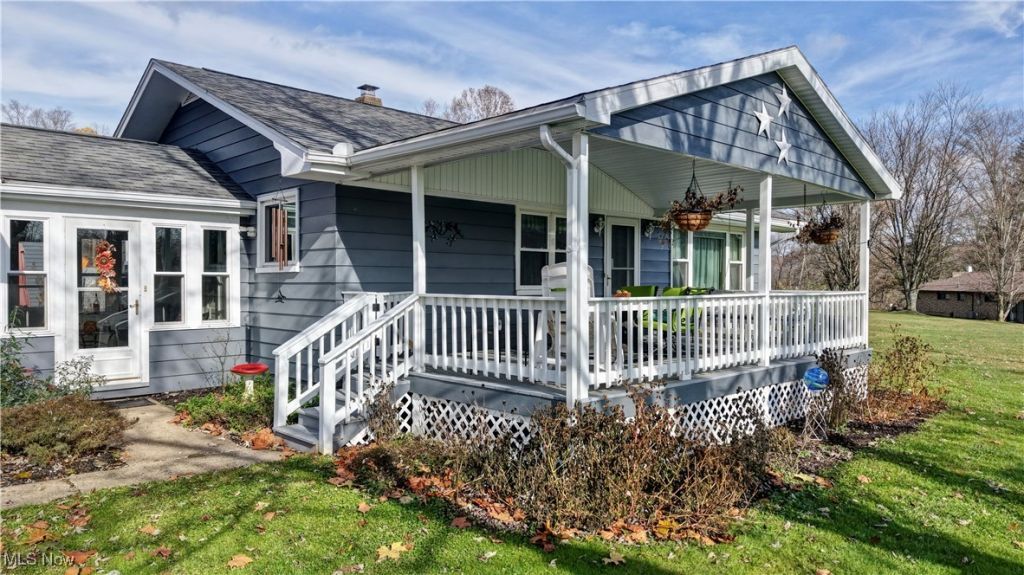 4414 Cumberland Road Sw, Sherrodsville, OH 44675 Main Photo