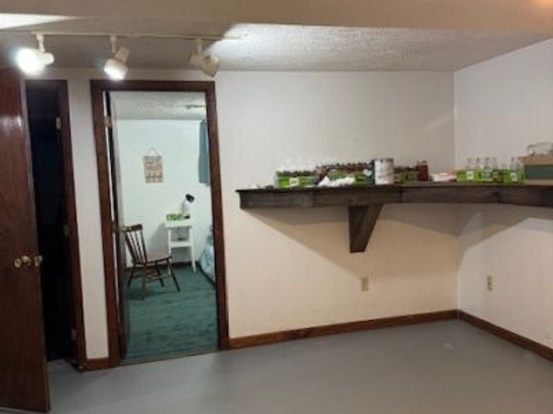 4414 CUMBERLAND Road SW, Sherrodsville, OH 44675 Photo 25