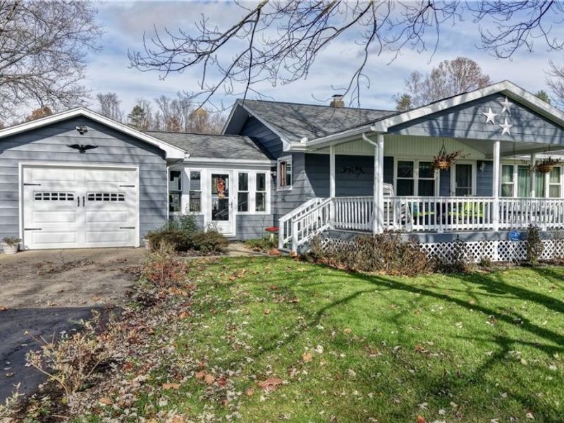 4414 CUMBERLAND Road SW, Sherrodsville, OH 44675 Photo 3