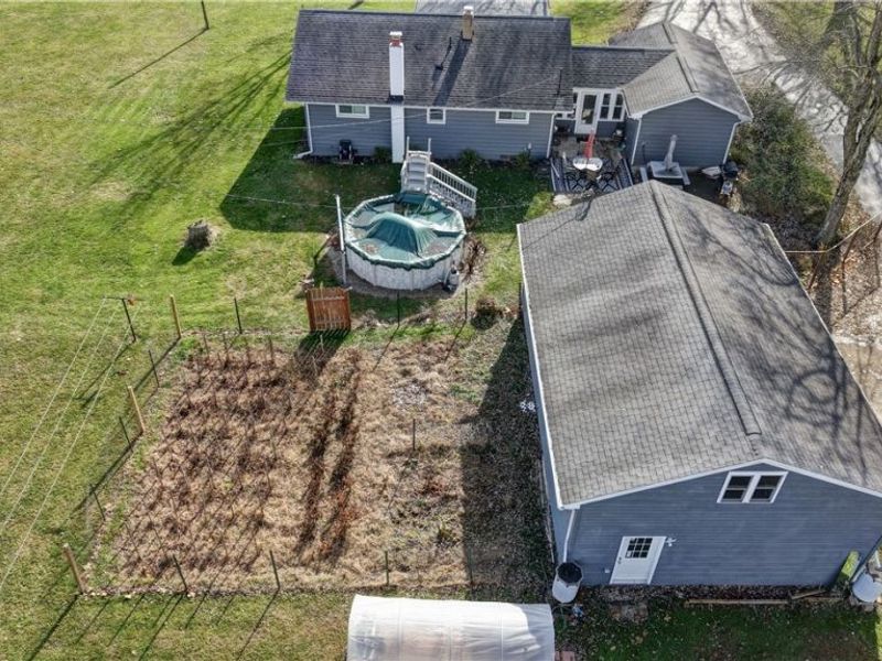 4414 CUMBERLAND Road SW, Sherrodsville, OH 44675 Photo 6