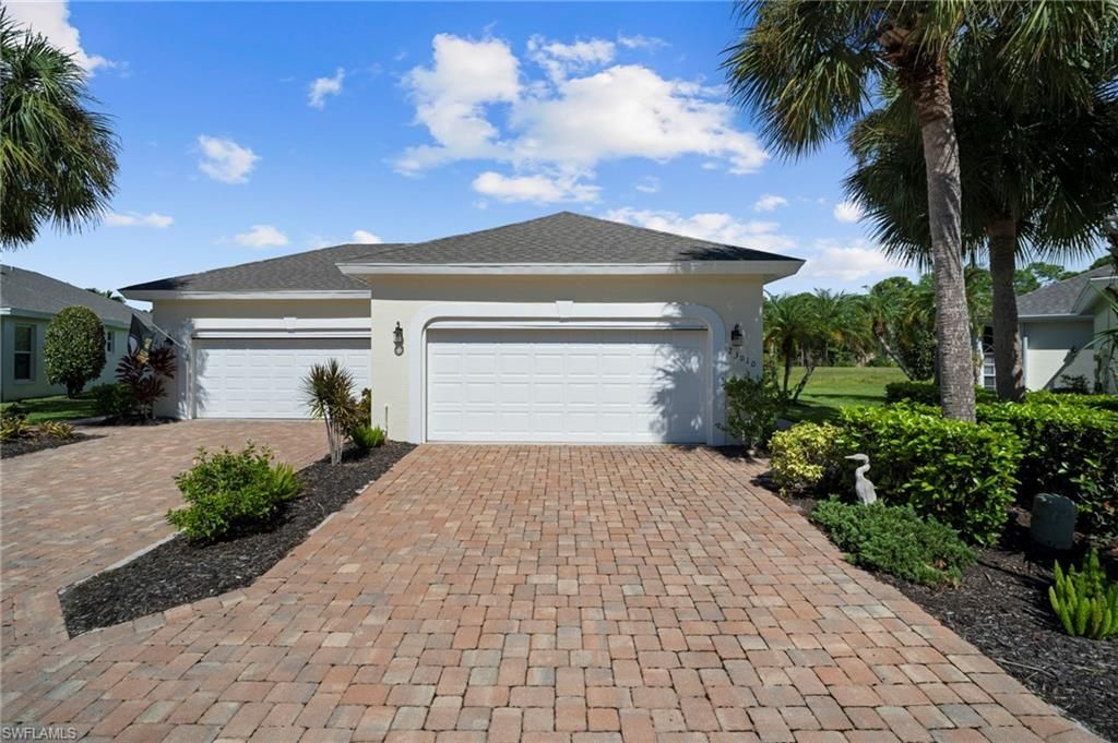 23010 Grassy Pine Dr, Estero, FL 33928 Photo