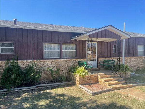 615 N Harvey Street, Breckenridge, TX 76424