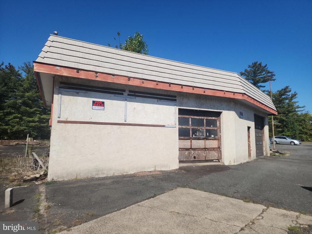 1000 BETHLEHEM PIKE, SELLERSVILLE, PA 18960