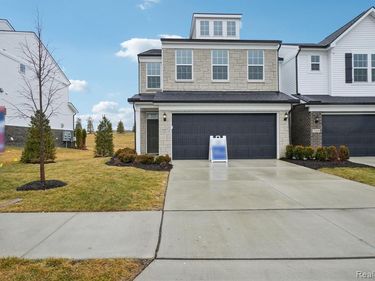 5567 East Spaniel Drive, Pittsfield Twp, MI 48108