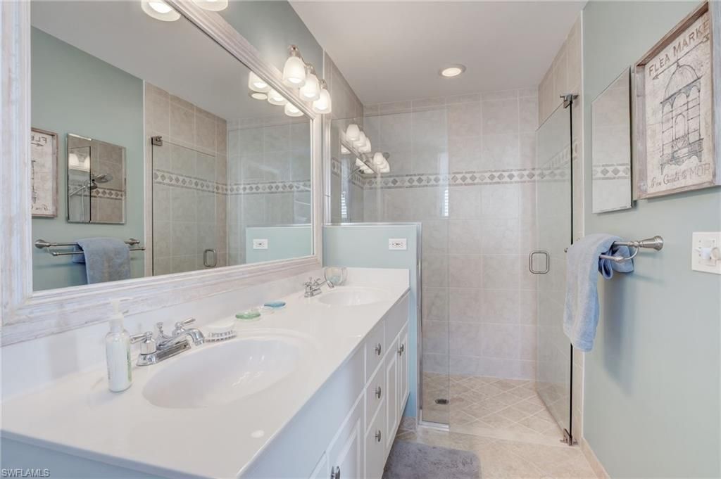 280 Robin Hood Cir, Unit 102, Naples, FL 34104 Photo