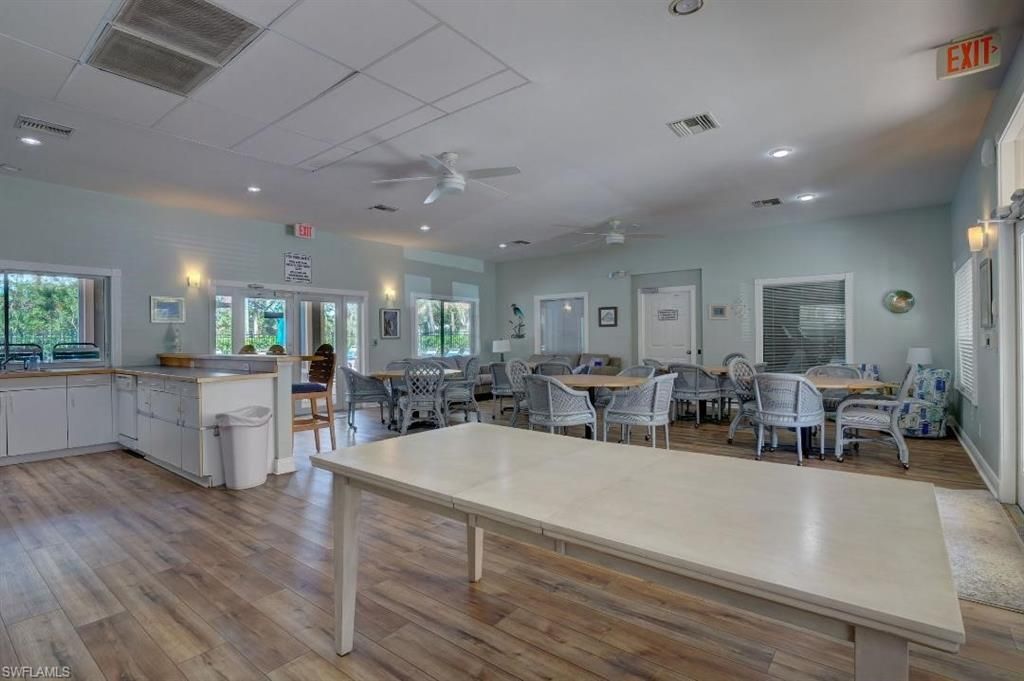 280 Robin Hood Cir, Unit 102, Naples, FL 34104 Photo
