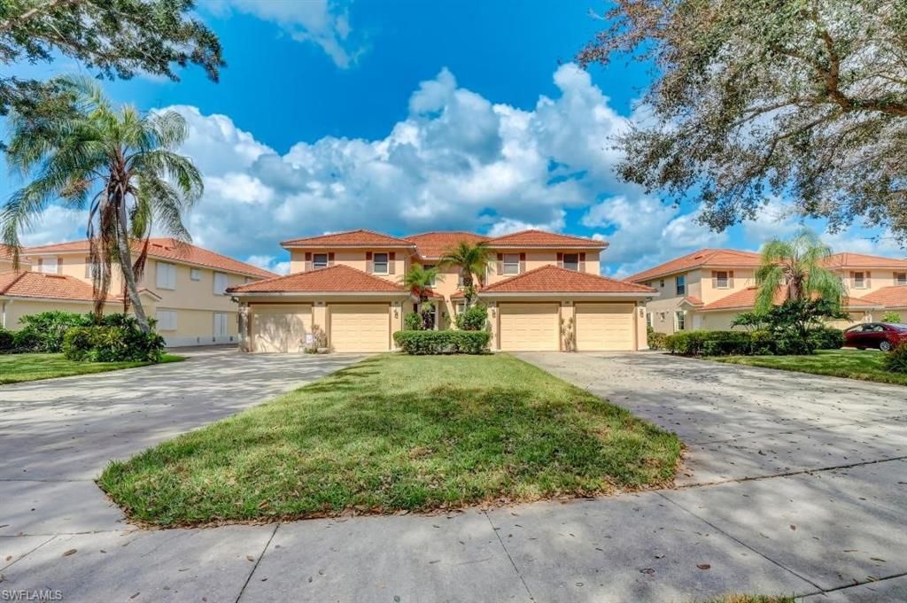 280 Robin Hood Cir, Unit 102, Naples, FL 34104 Photo