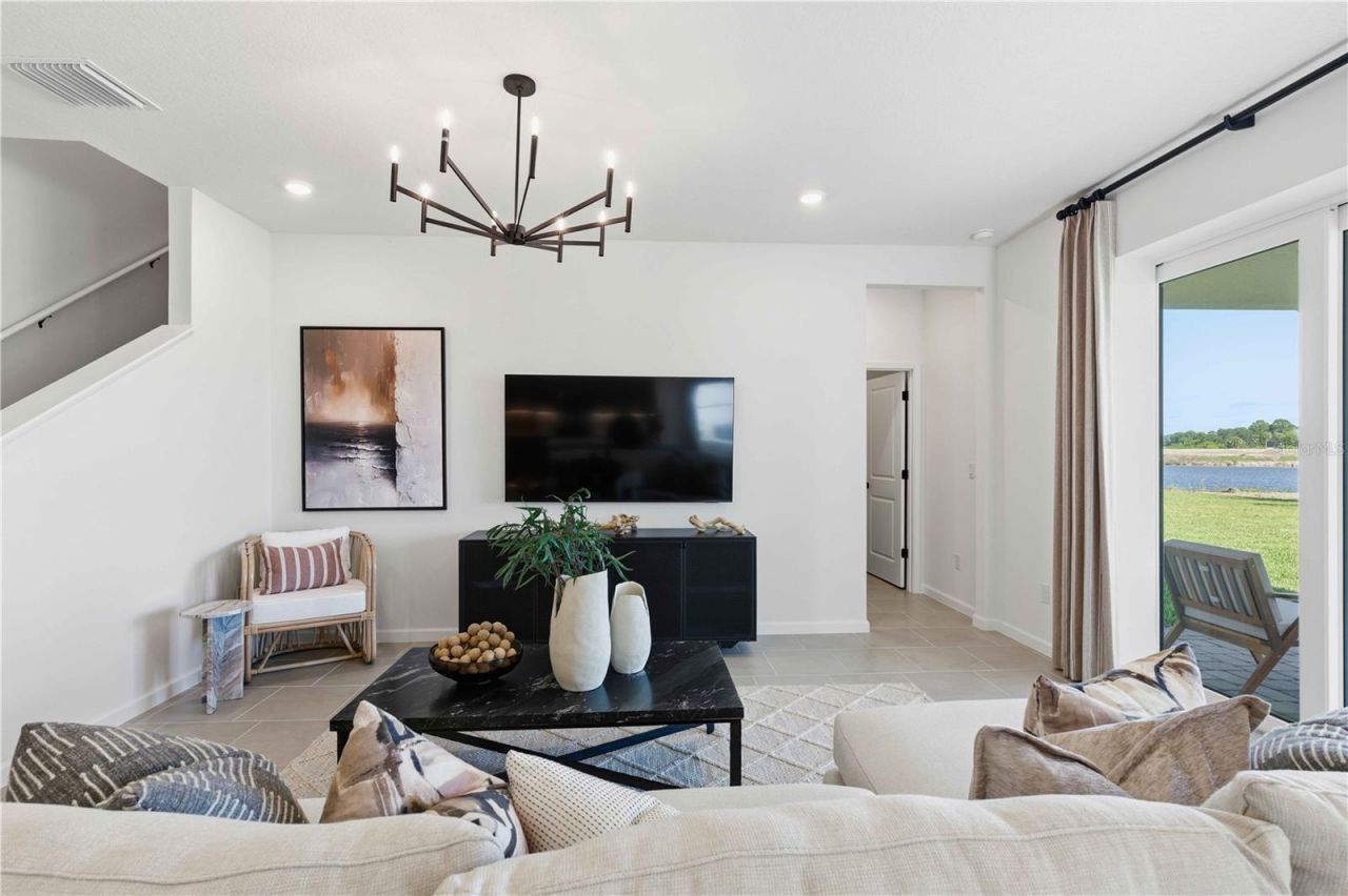 10653 NW Suncrest Loop, Port Saint Lucie, FL 34987 Photo