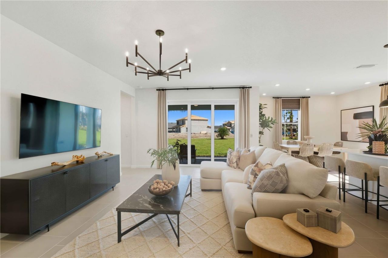 10653 NW Suncrest Loop, Port Saint Lucie, FL 34987 Photo